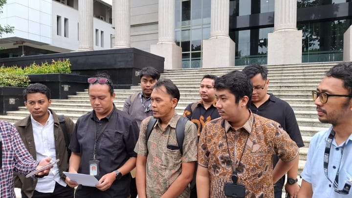 Koalisi Masyarakat Sipil Gugat UU TNI ke MK: Tunda Jaga Pemberlakuannya!